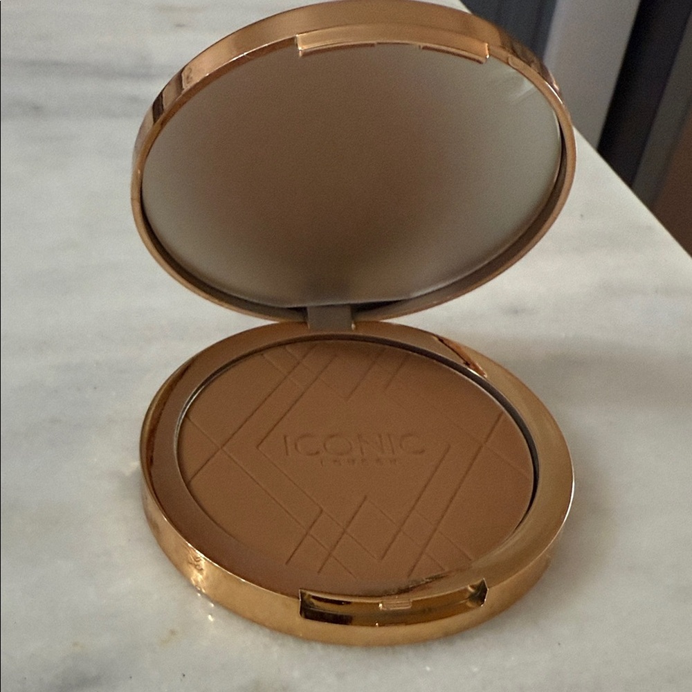 ICONIC London Warm Bronze Contour